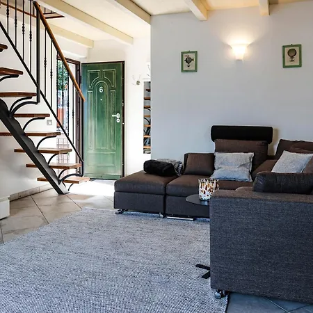 Serenity House Apartamento *