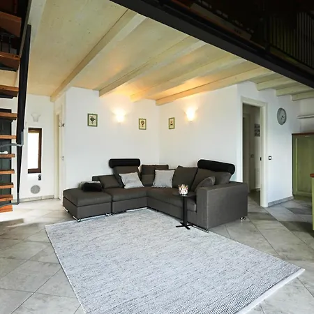 Serenity House * 梅纳焦